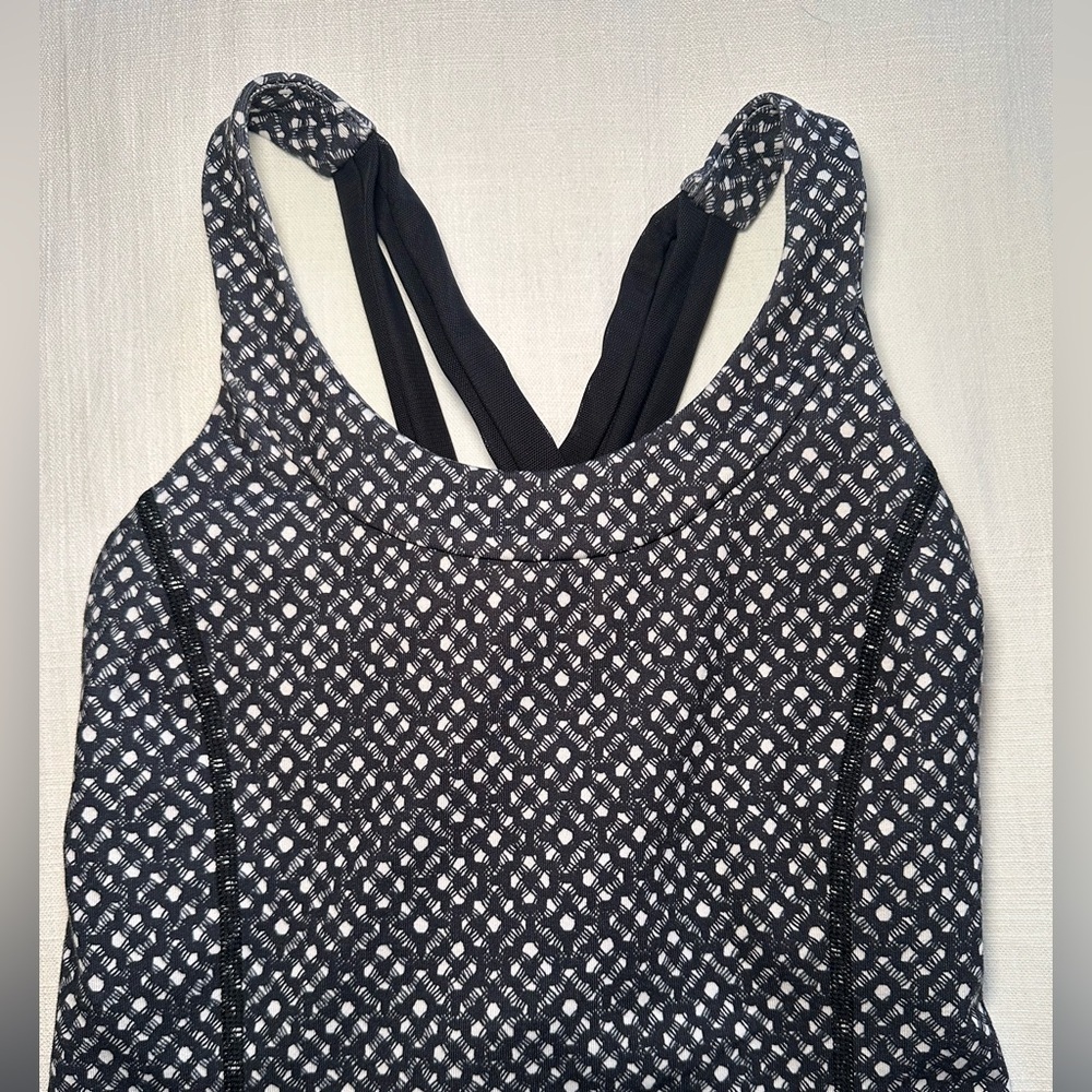 Lululemon Enhearten Tank Millie Mesh Black and White - Picture 2 of 5